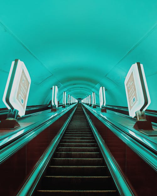 Neon Subway