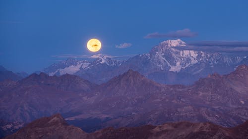 "Supermoon and Mont Blanc" (If you like my work consider supporting me at https://www.patreon.com/MarekPiwnicki ❤️)