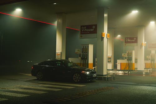 3シリーズ, BMW, ガソリンスタンドの無料の写真素材