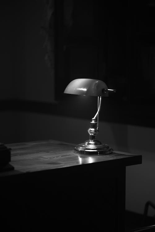 Kostnadsfri bild av lampa, retro, skrivbord
