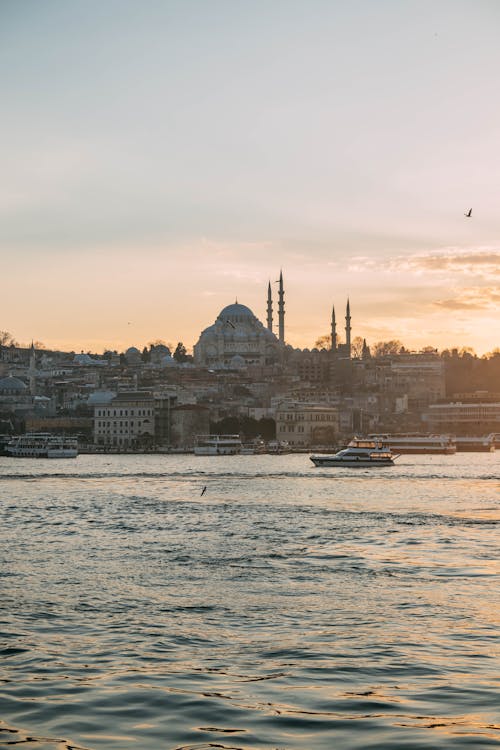 Photos gratuites de architecture ottomane, aube, bord de l'eau