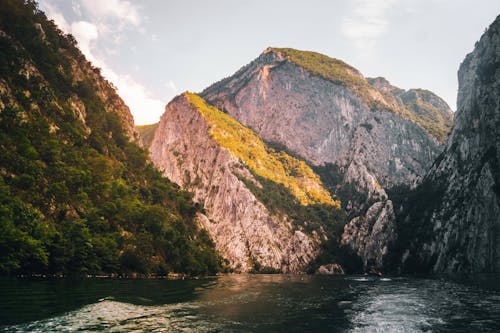 Gratis lagerfoto af Albanien, båd, bjerge