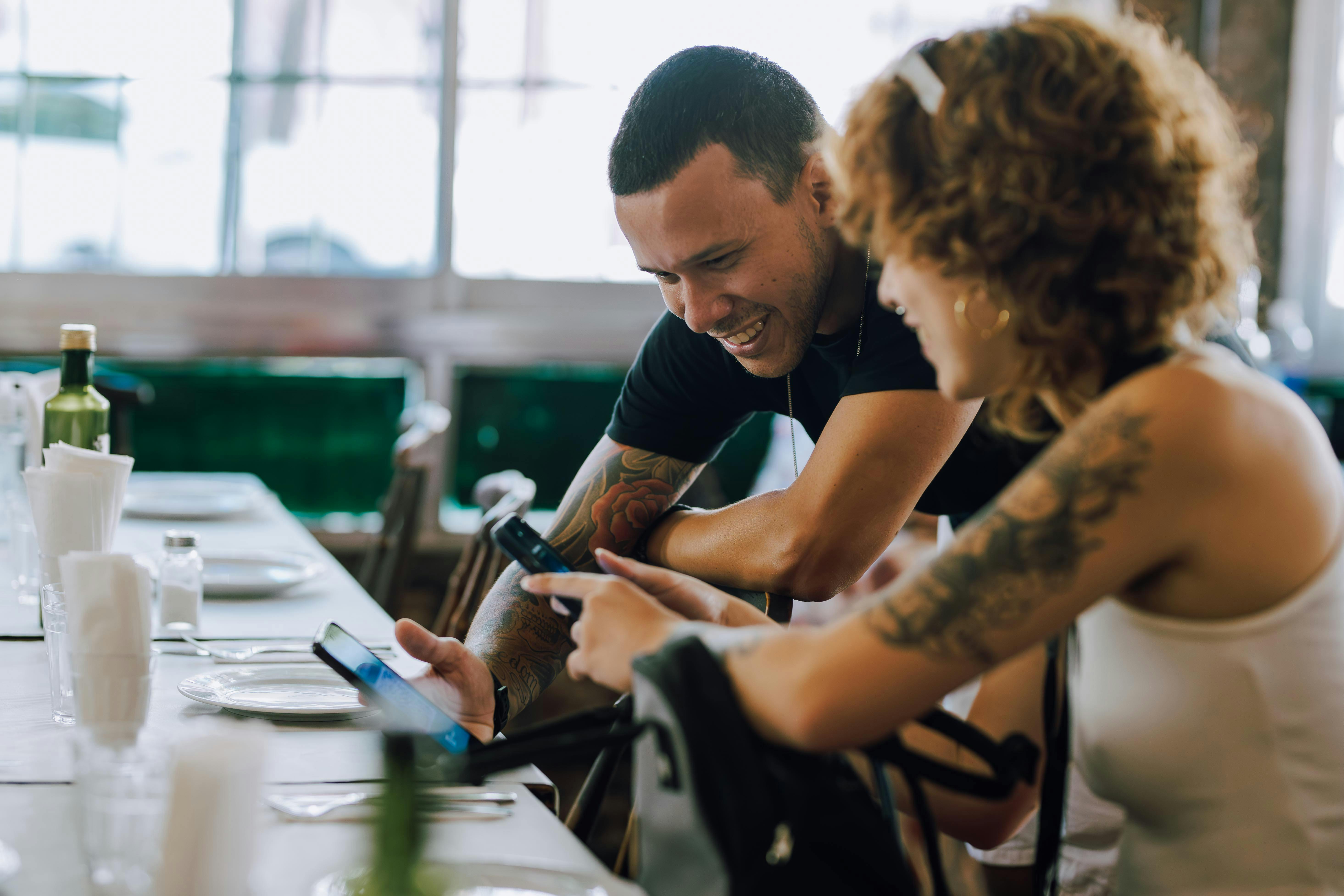 real estate buy sell rent real estate buy sell invest — Photo by Gera Cejas on Pexels