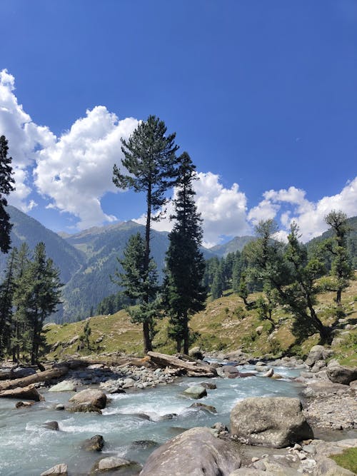 Pemandangan Indah Kashmir