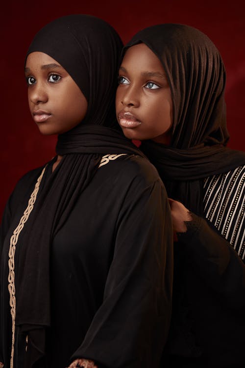 Fotobanka s bezplatnými fotkami na tému černoška, elegancia, hidžáby