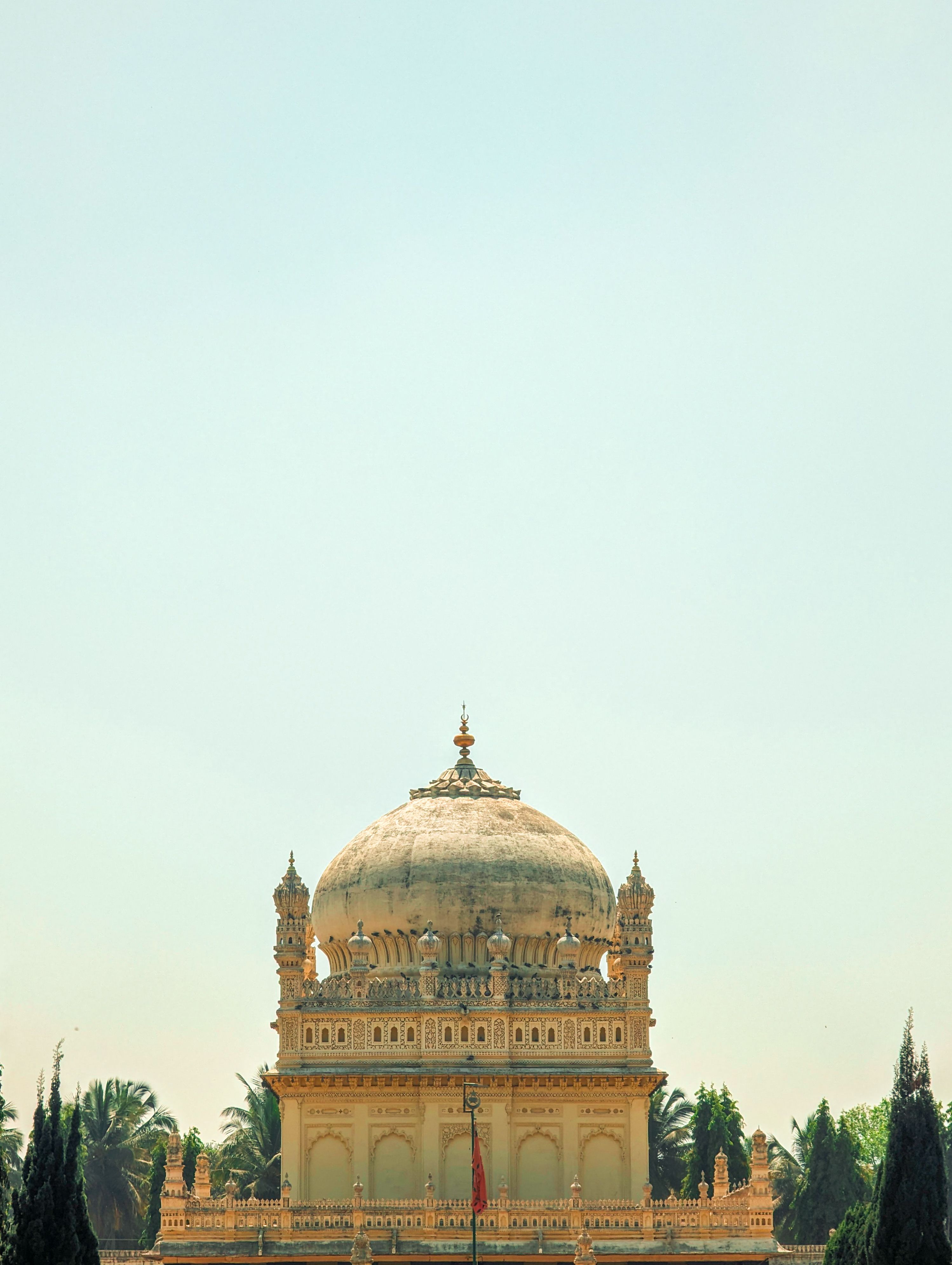 Clear Sky over Gumbaz in Srirangapatna in India · Free Stock Photo