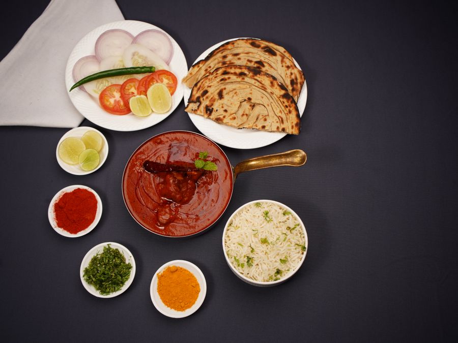 Gatte Ki Sabzi + 3 Roti