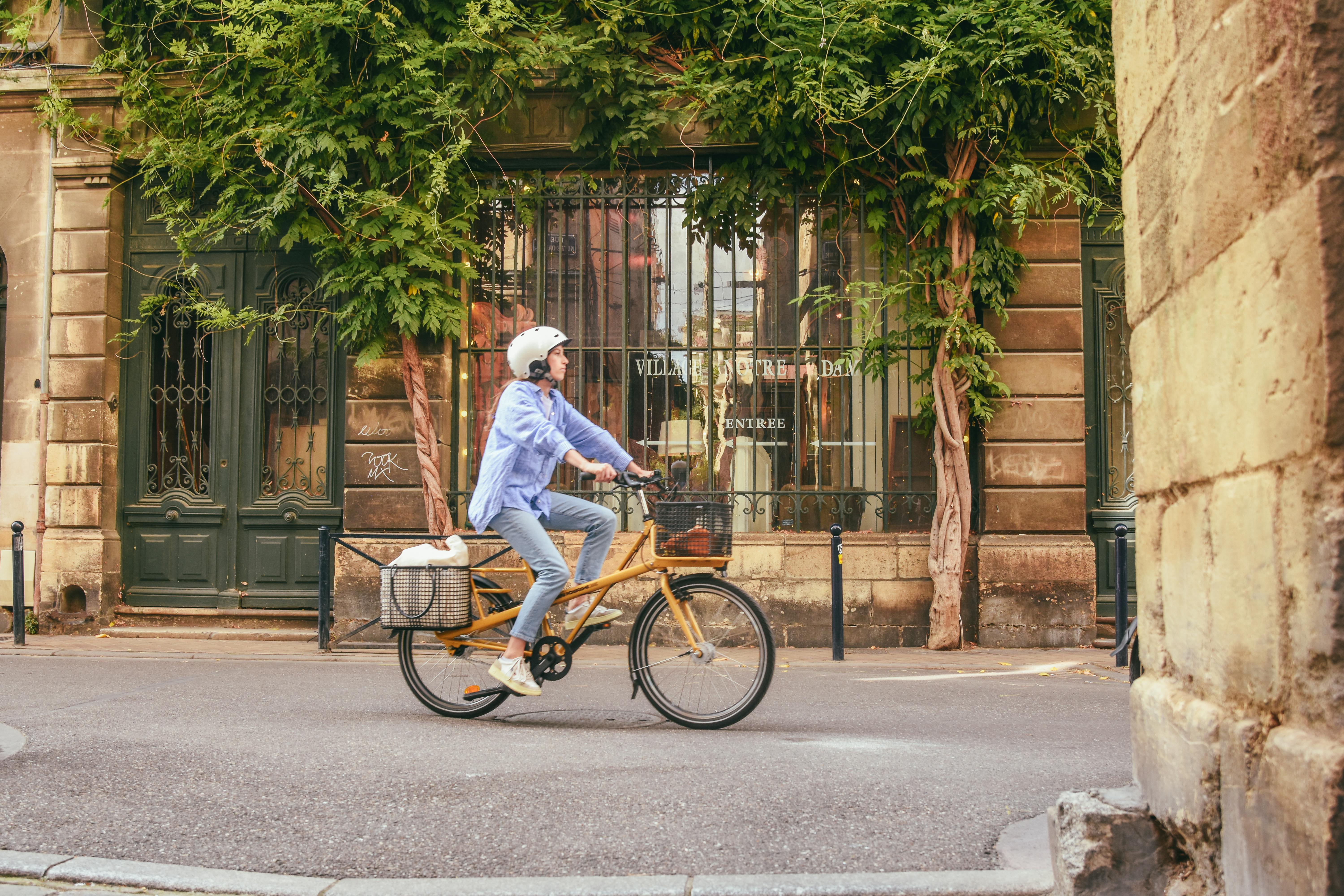 How Folding Ebikes Are Changing Urban Mobility — Photo by Jean Fourche on Pexels