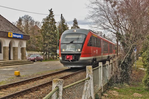 Imagine de stoc gratuită din gară, șine de cale ferată, tren de pasageri