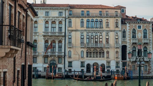 Foto stok gratis bangunan, gondola, itali