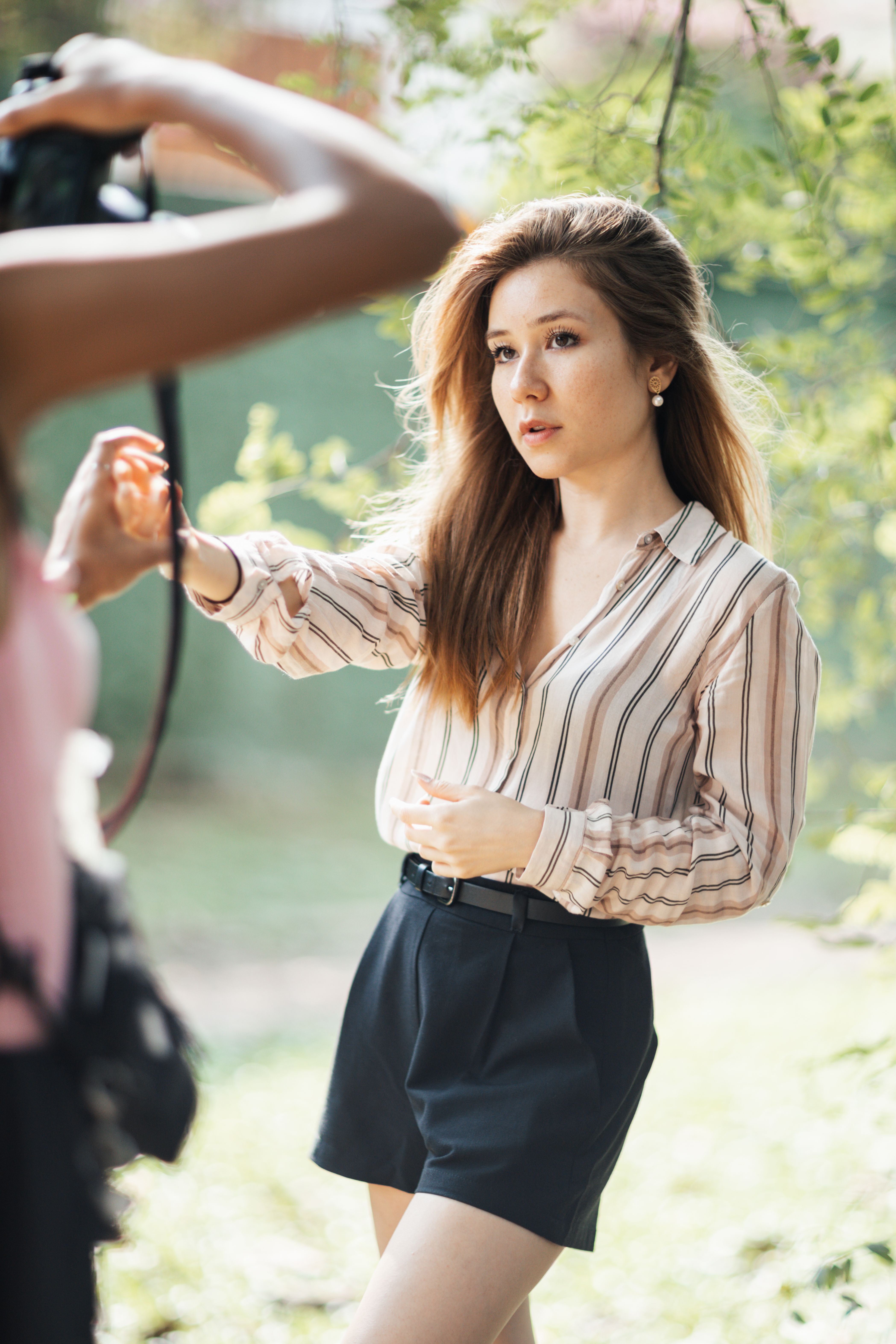 Come mantenere gli outfit impeccabili quando si scatta all'aperto per tutto il giorno — cosa significa nella pratica la regola 20 60 20