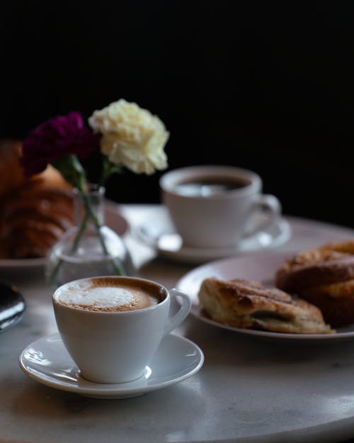 cappuccino, Çay, çekici içeren Ücretsiz stok fotoğraf