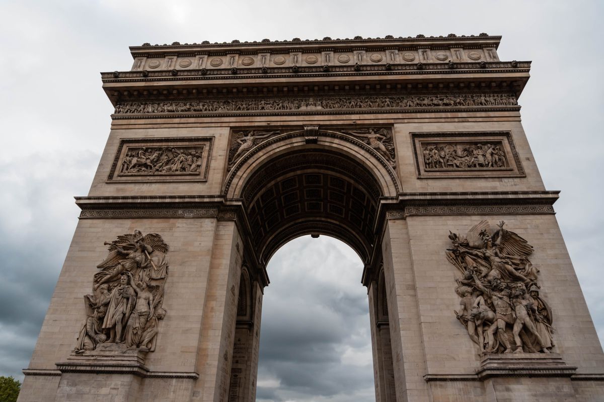 IA : pourquoi les modèles disent oui au lieu de refuser