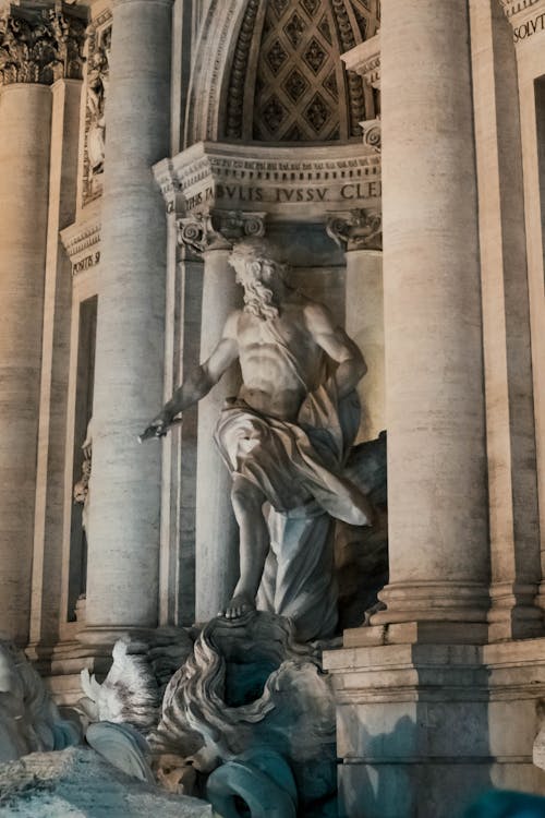 Fotobanka s bezplatnými fotkami na tému budova, cestovať, fontána di trevi