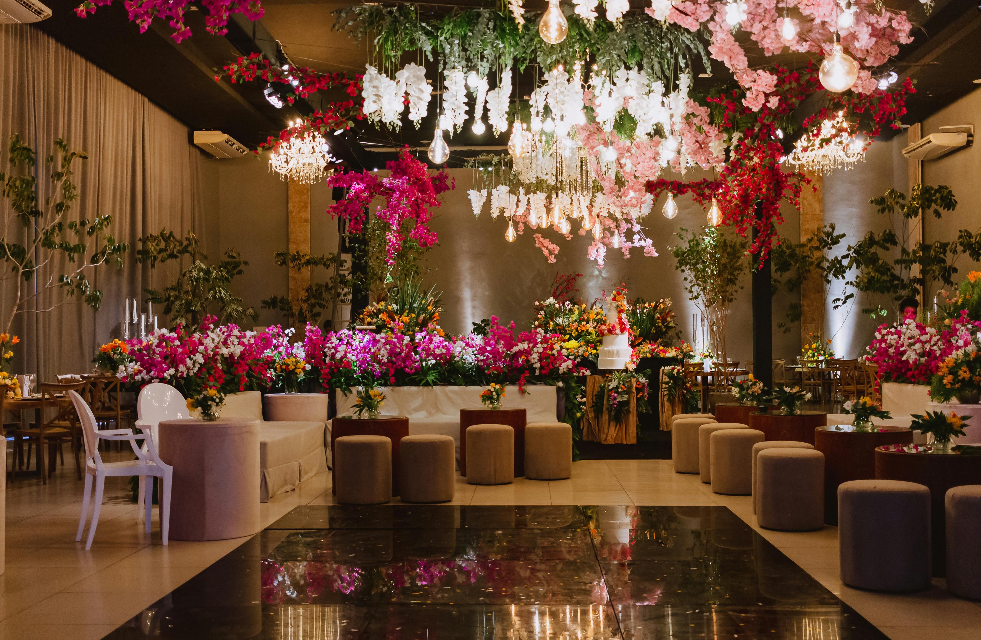 New $6 million wedding venue, events center under construction in St. George — Photo by Dhemer Gonçalves on Pexels