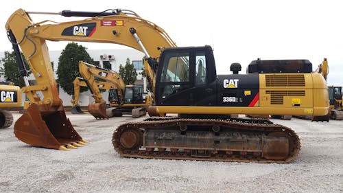 Free stock photo of 336 d2 l excavator caterpillar