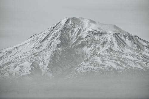 Mount rainier in black and white