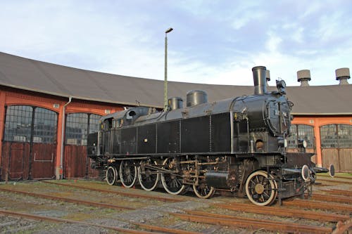 Foto d'estoc gratuïta de edifici, entrenar, ferrocarril