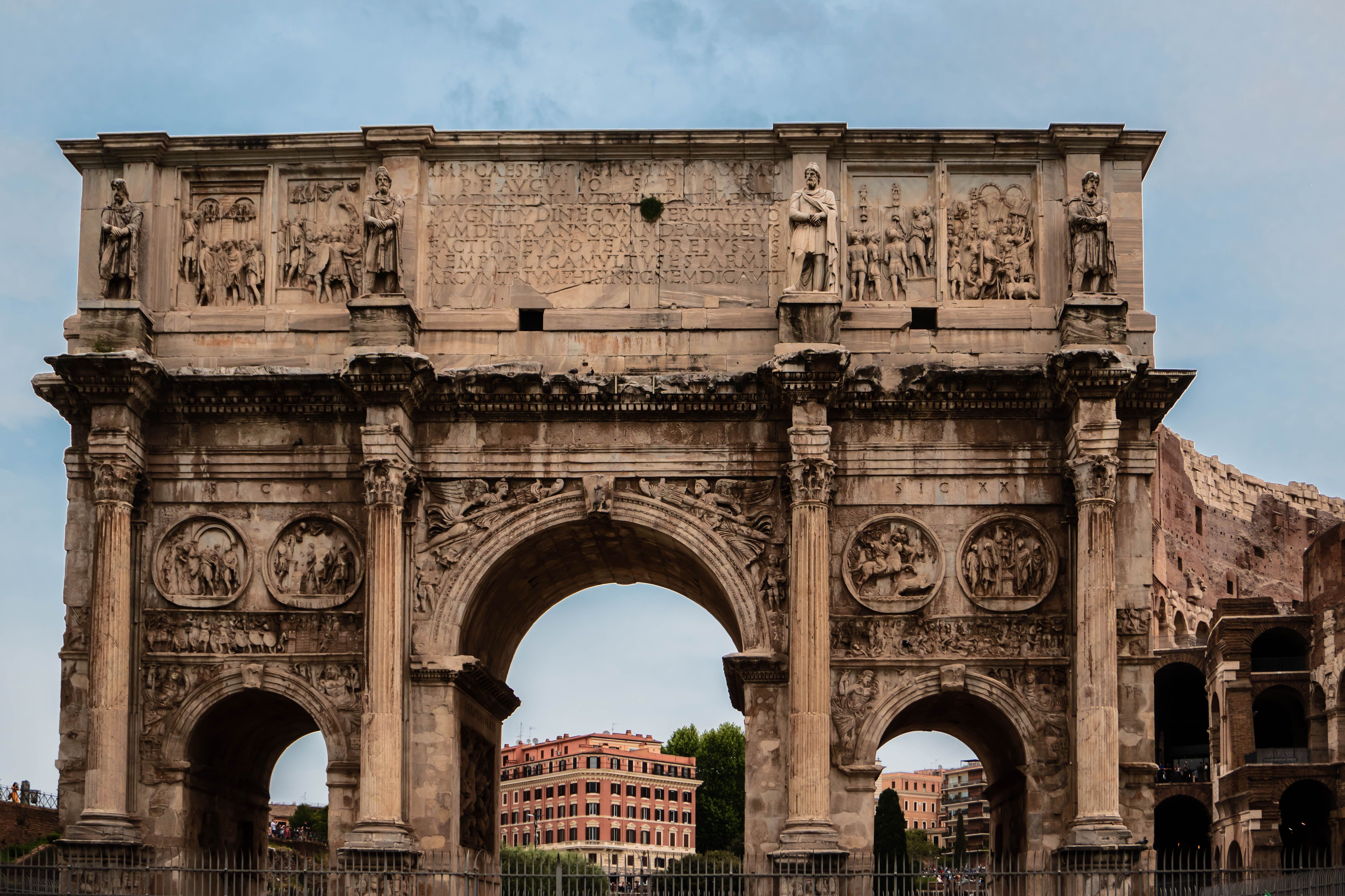 The arch of the colosseum in rome · Free Stock Photo