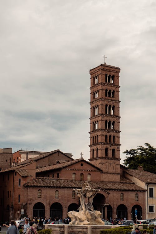 Foto profissional grátis de basílica, capela, católico