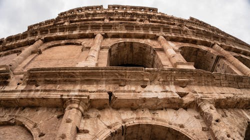 bina, Colosseum, dar açılı çekim içeren Ücretsiz stok fotoğraf