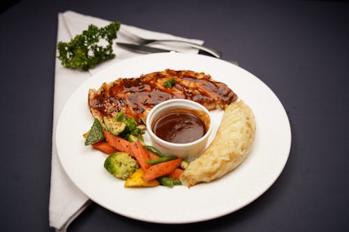 Foto profissional grátis de almoço, carne, fotografia de alimentos