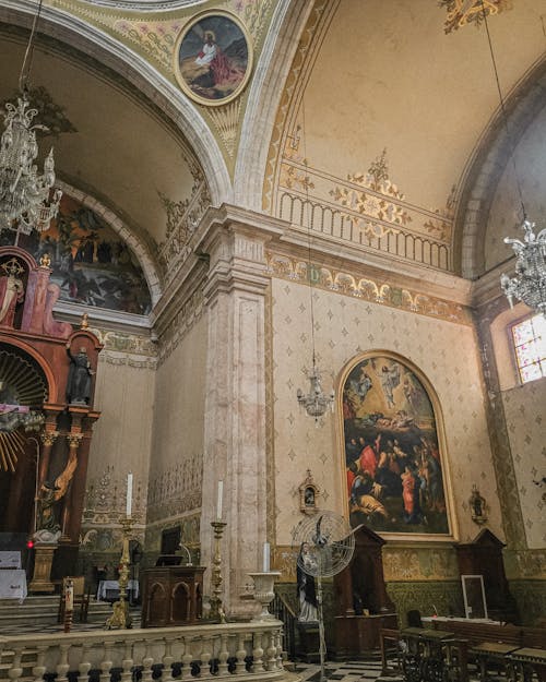 Kostnadsfri bild av interiör, konst, kyrka arkitektur