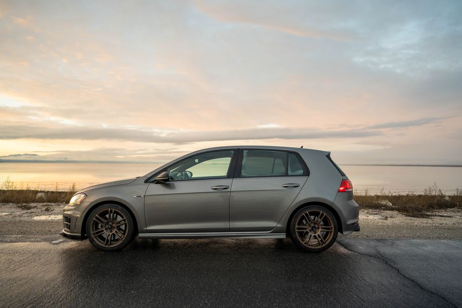 Volkswagen Golf R silver