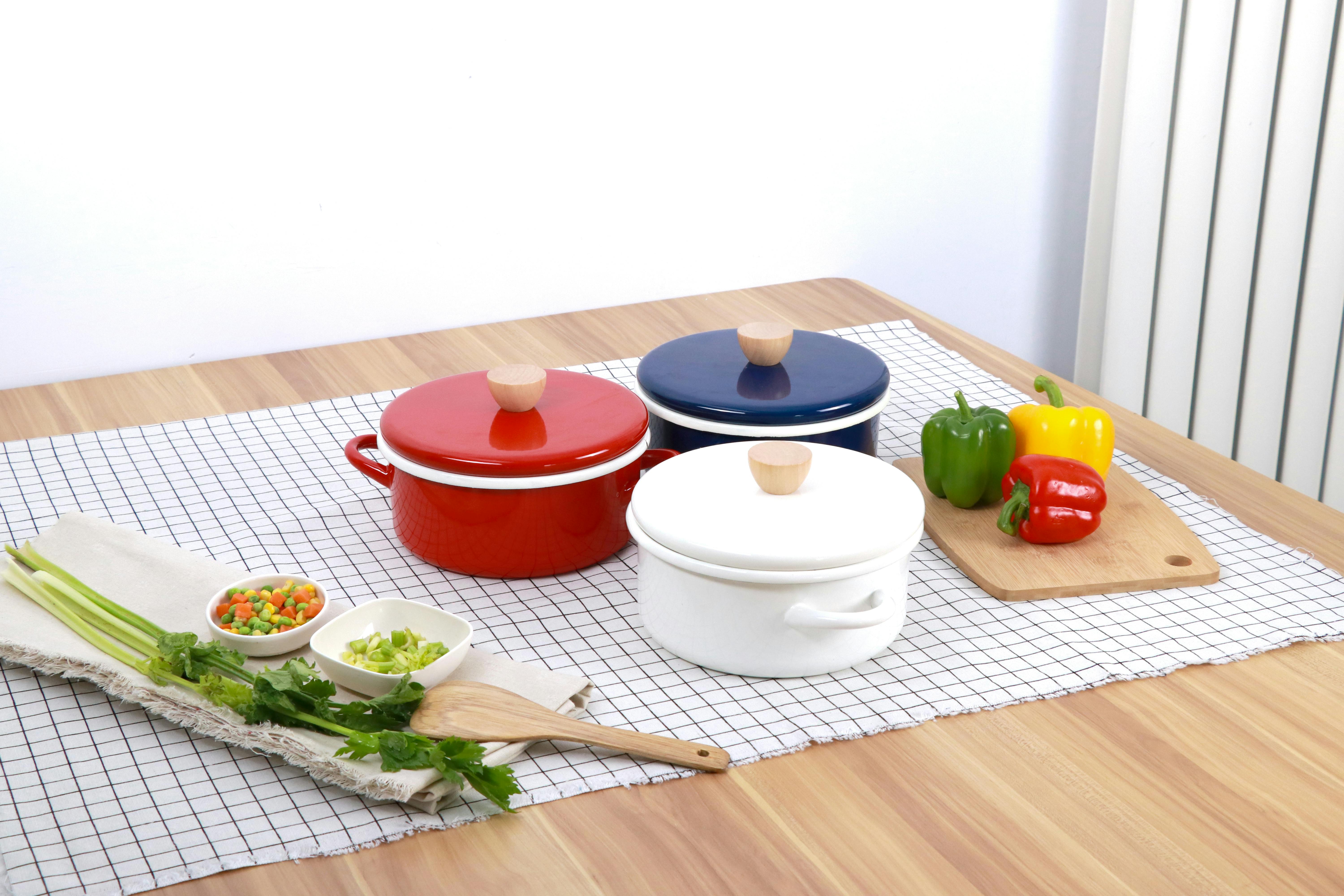 home cooking cookware essentials — Photo by Chaos Tyrone on Pexels