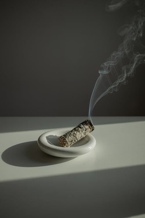 Ingyenes stockfotó aromaterápiás, égő, fehér asztal témában