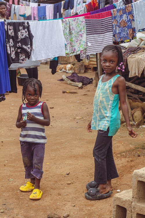 afrikalı çocuklar, çamaşır, çamaşırlar içeren Ücretsiz stok fotoğraf