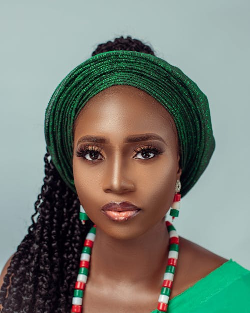 Gratis lagerfoto af afrikansk kvinde, farverig, halskæde