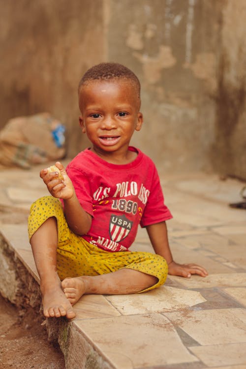 アフリカの少年, ステップ, 垂直ショットの無料の写真素材