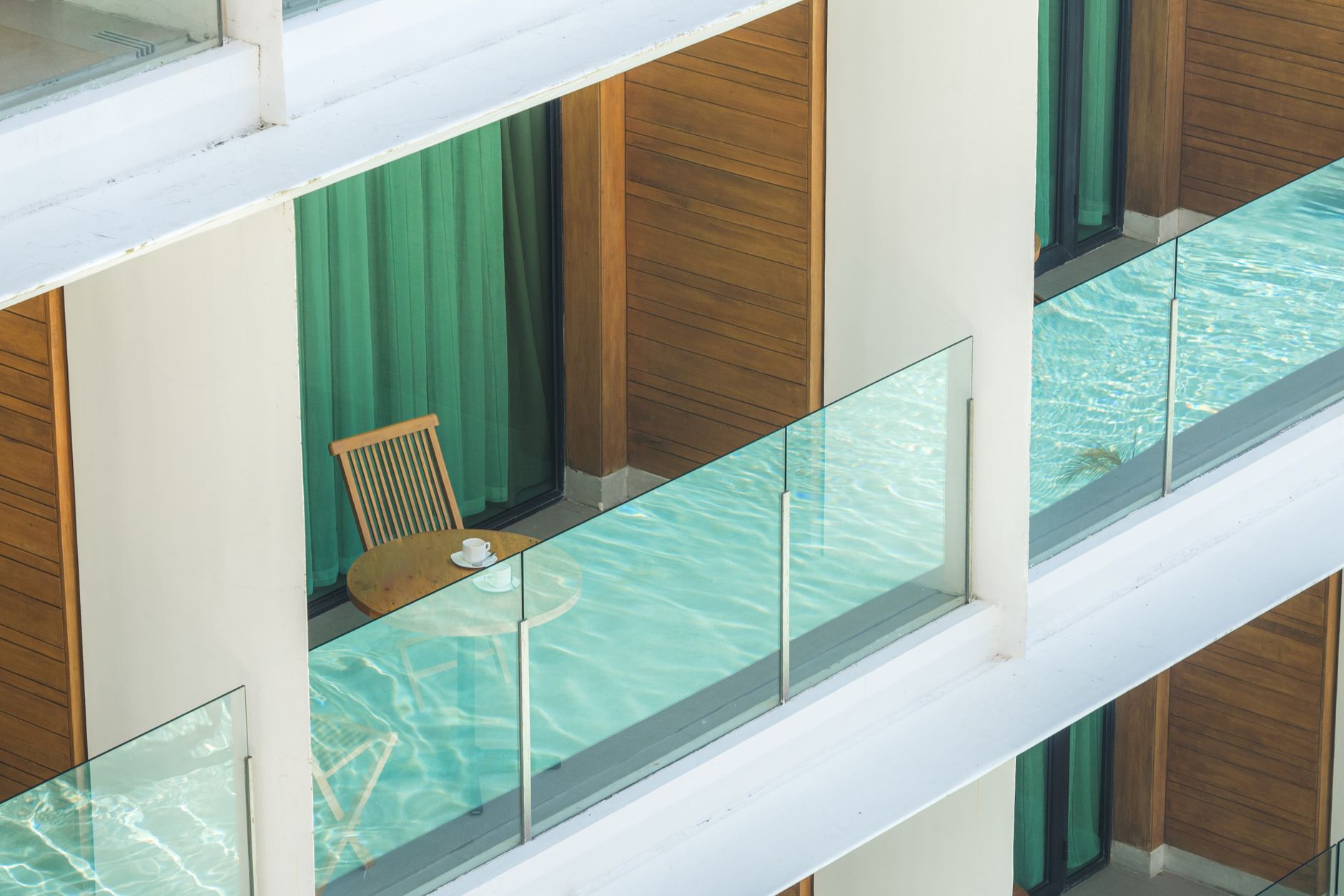 Bedah Kamar: Membandingkan Tipe Indoor dan Eksekutif Balkoni Outdoor - review forest hill ciwidey Bedah Kamar: Membandingkan Tipe Indoor dan Eksekutif Balkoni Outdoor - review forest hill ciwidey