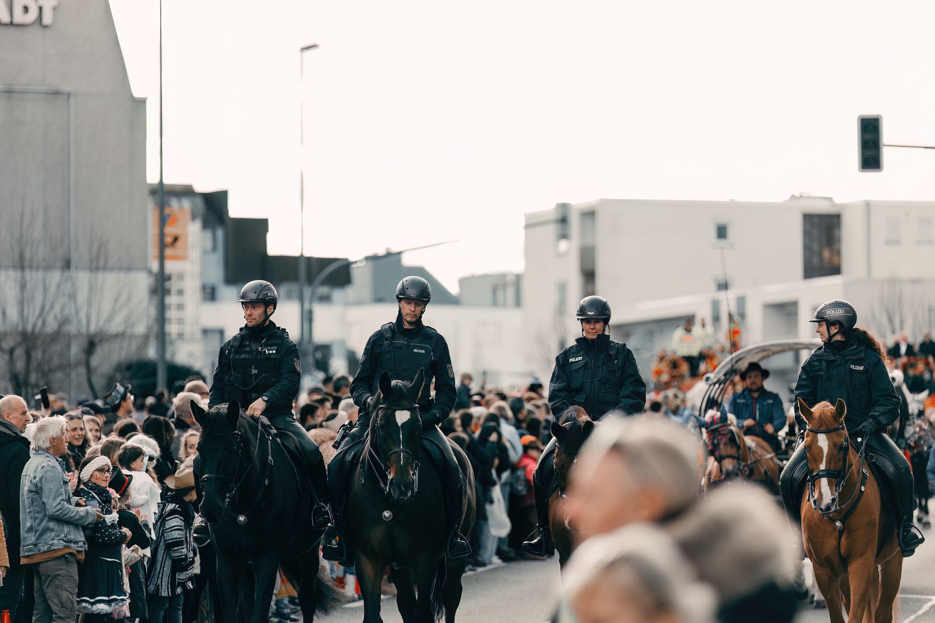 Motocicliști și șofer în conflict pe Calea Buziașului, Timișoara Motocicliști și șofer în conflict pe Calea Buziașului, Timișoara