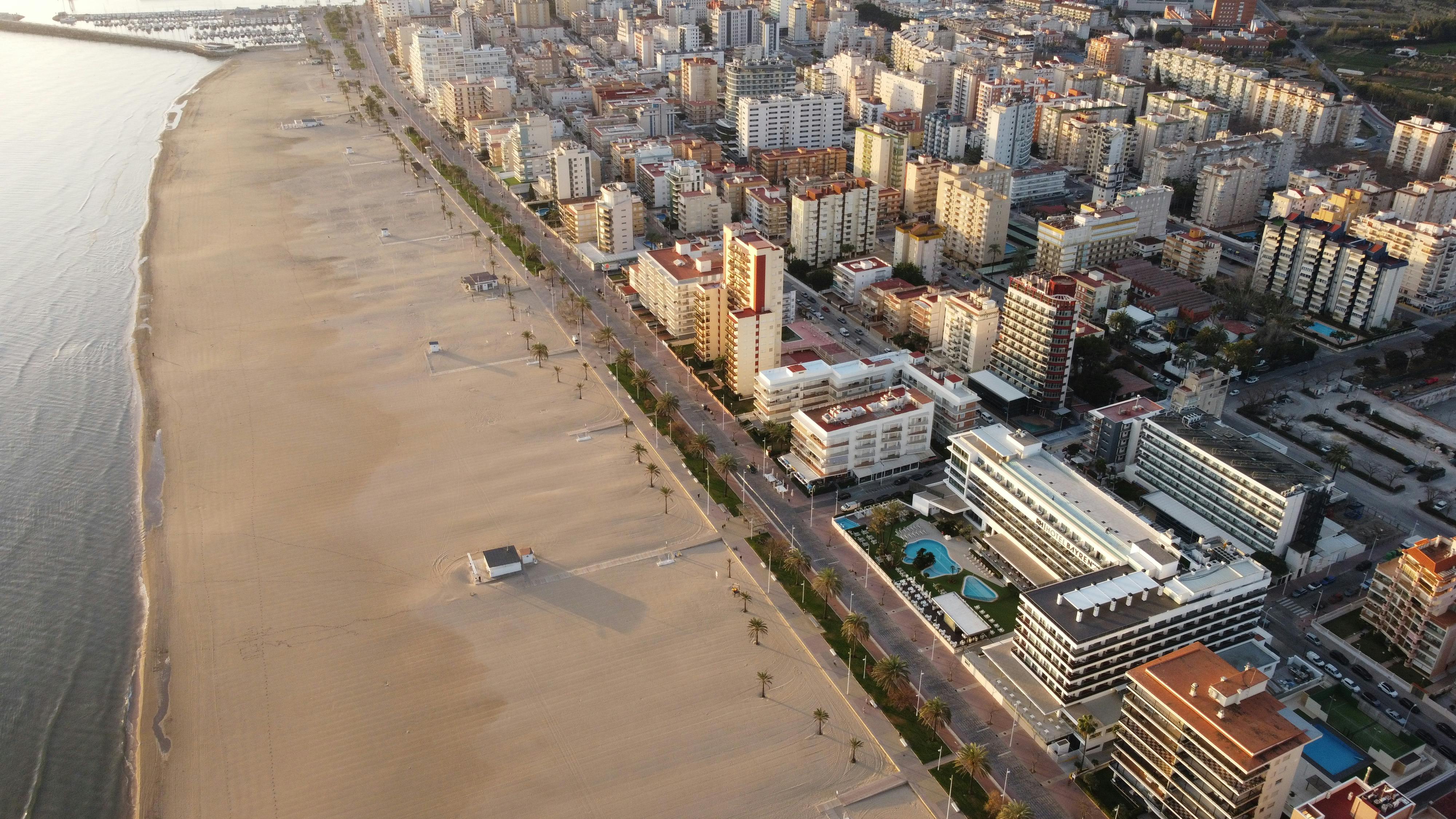 hotels in gandia at dawn