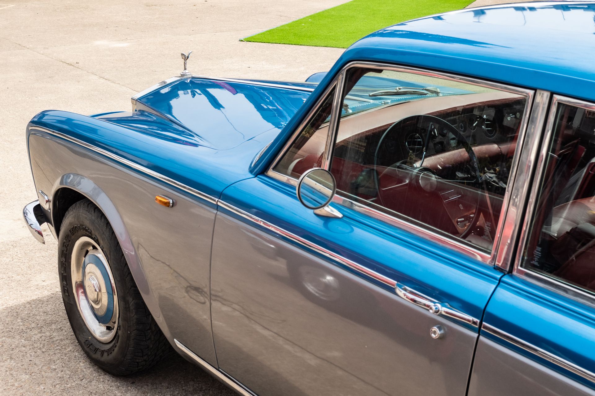 Blue, Vintage Rolls-Royce Silver Shadow