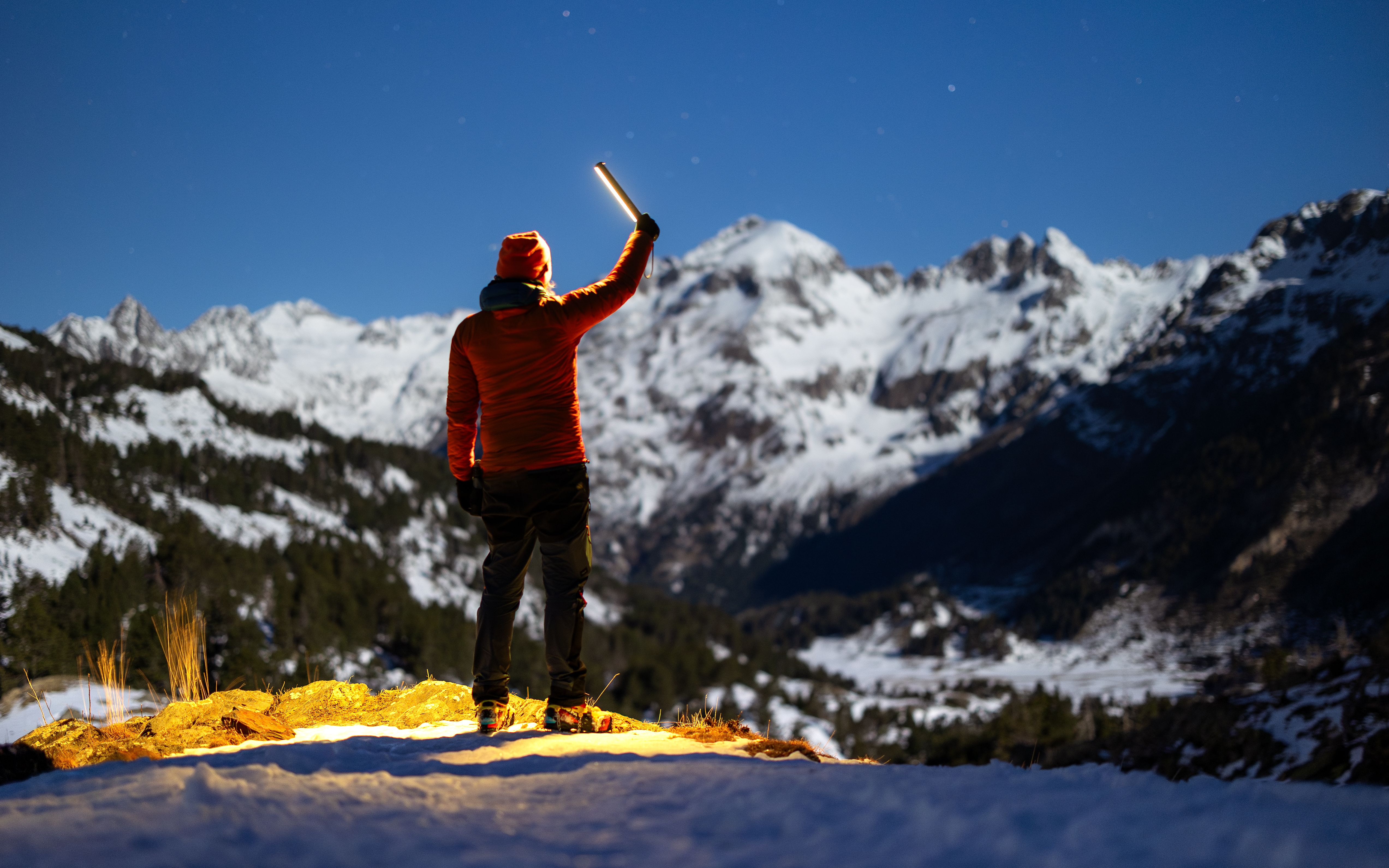 BougeRV T1 Light Offers Versatile Illumination and Power
