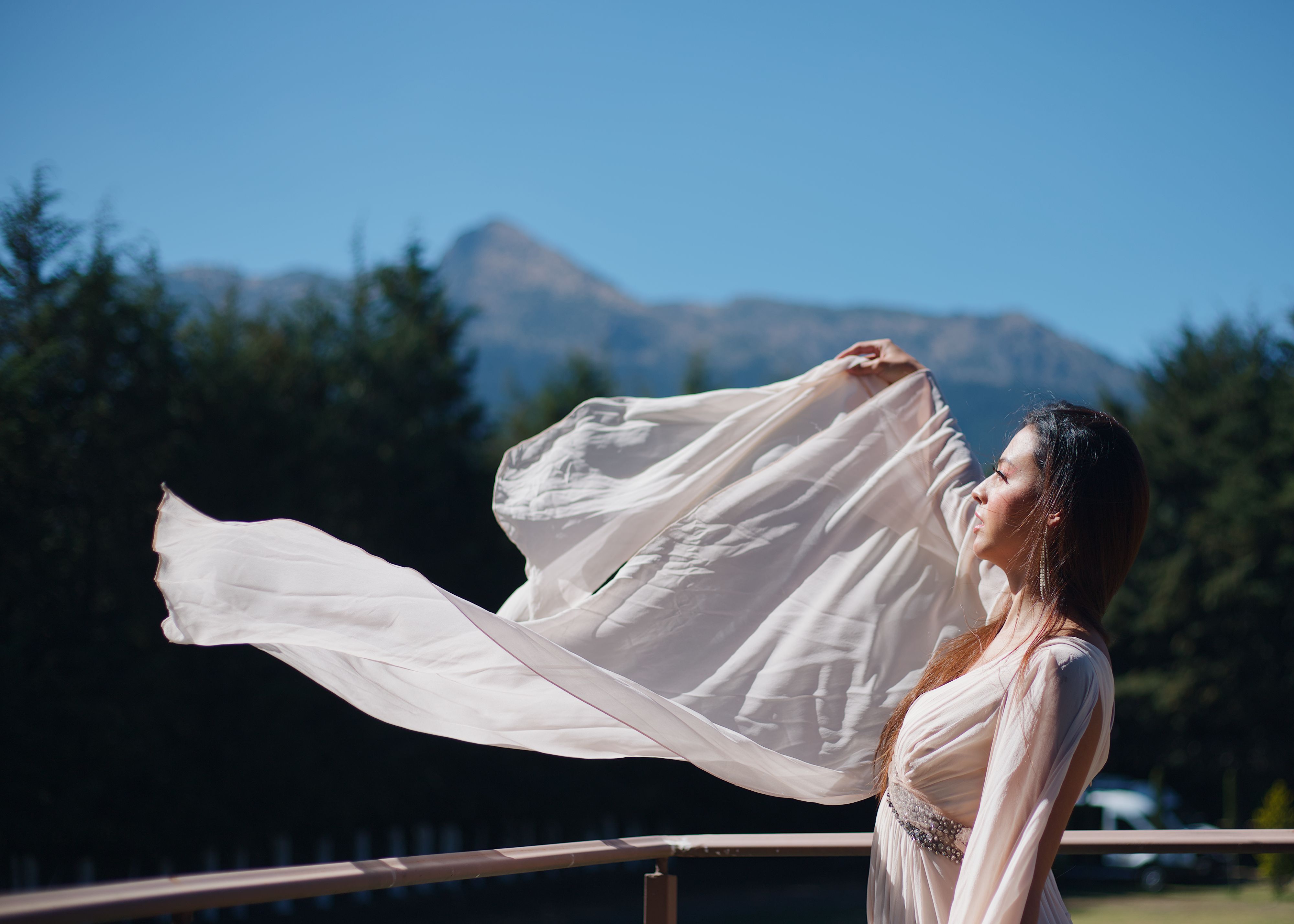 Robe longue femme manche longue : l'élégance couvrante