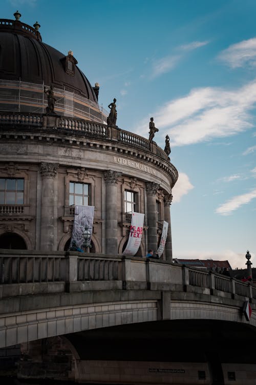 Безкоштовне стокове фото на тему «Берлін, Будівля, вертикальні постріл»