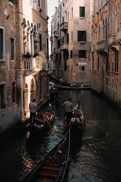 Venice gondola ride - print
