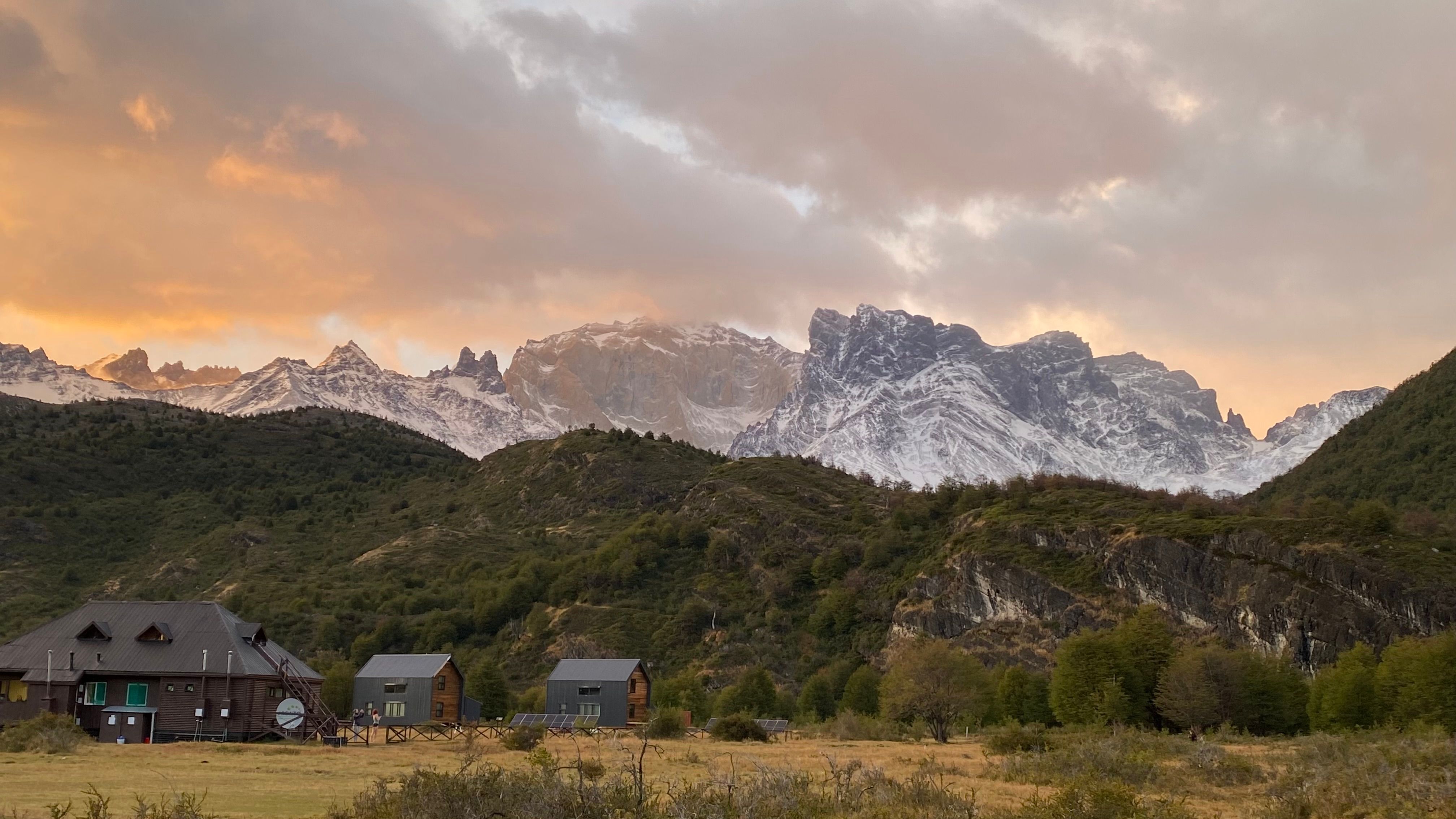 Descubrí los mejores hoteles y refugios en el W Trek