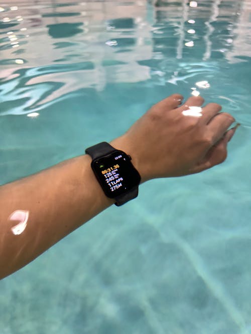Ingyenes stockfotó Apple Watch, edzőterem, úszás témában
