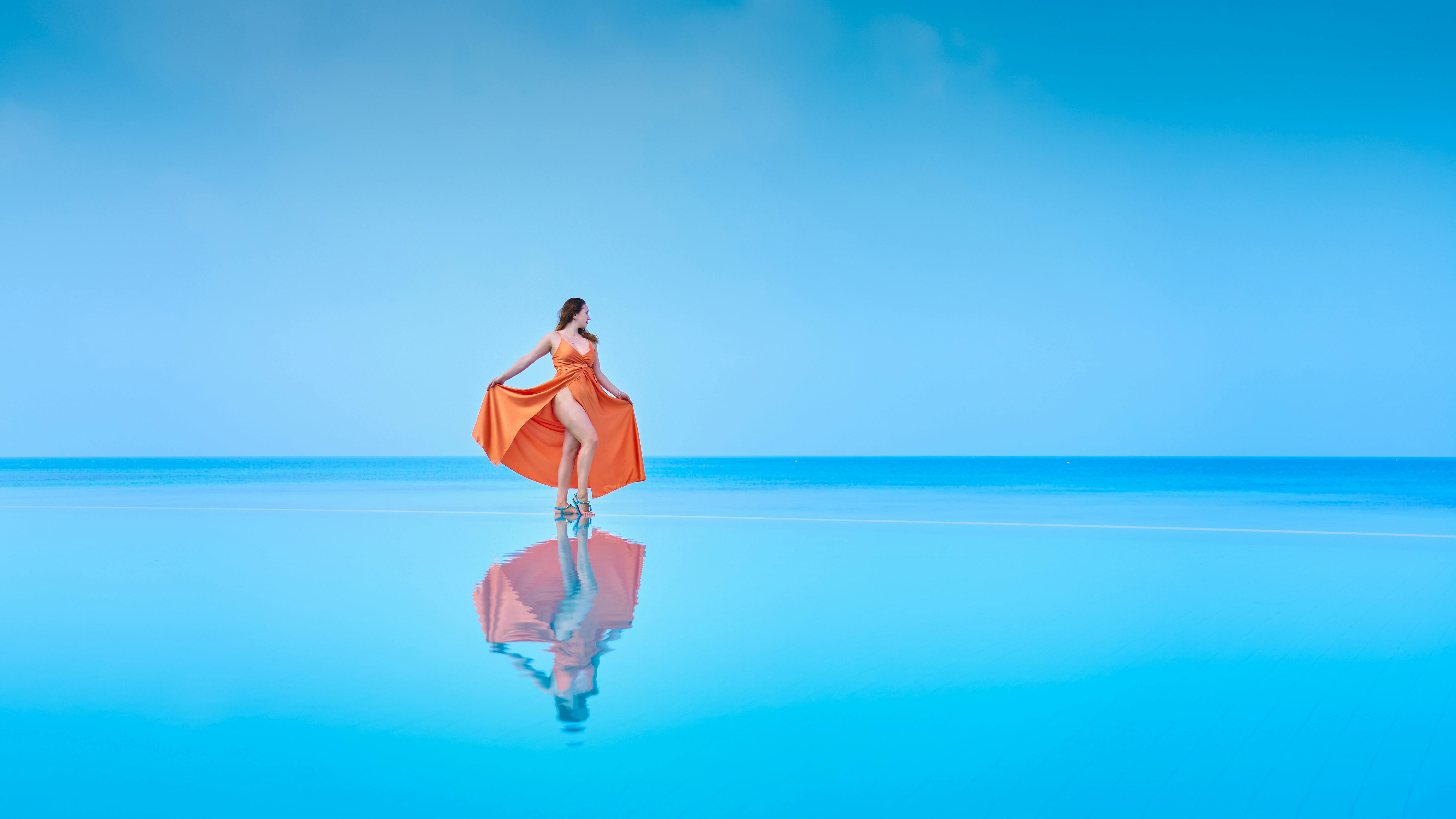 TUI combines holidays and lifestyle: new brand shop successfully launched — Photo by shahudan Ibrahim on Pexels