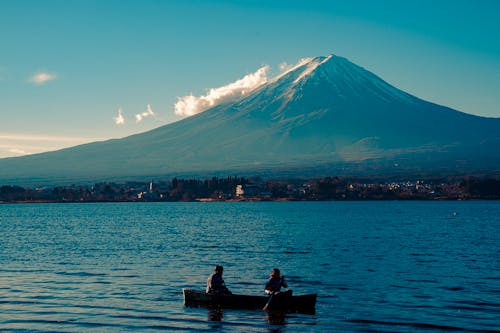 Fuji sights at the lake
