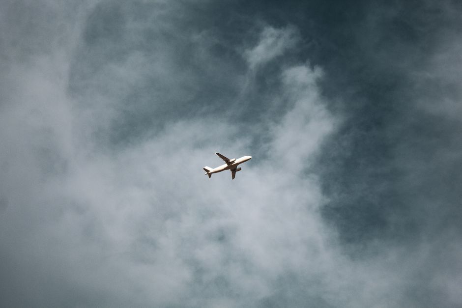 flying_high_airplane
