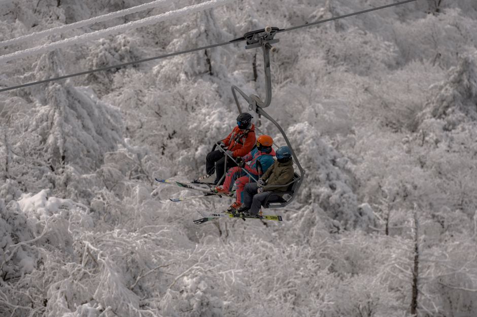 The 8 Best Ski Hills Near Ottawa