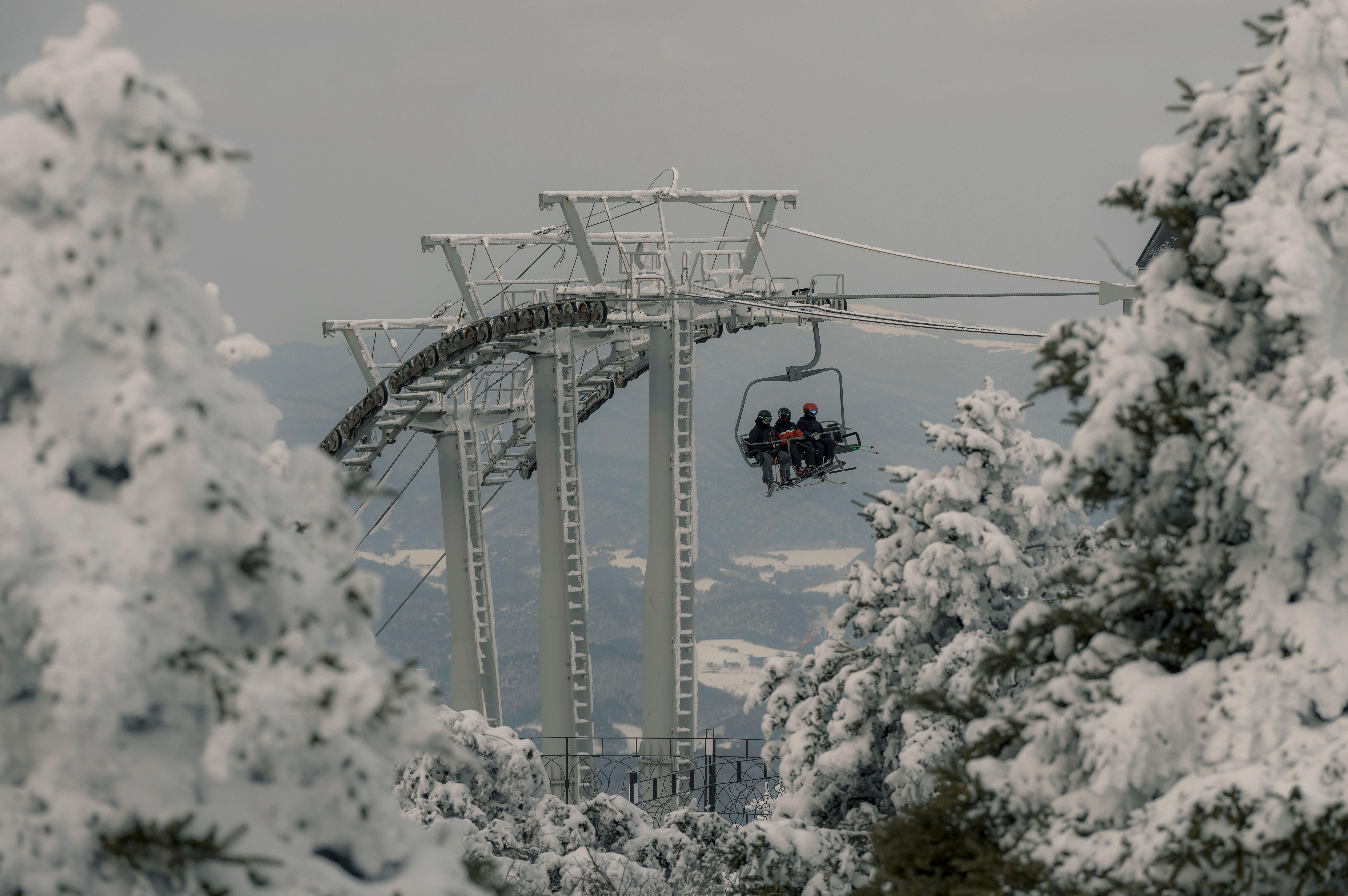 pohorje mountain maribor ski resort cable car snow winter ski slope