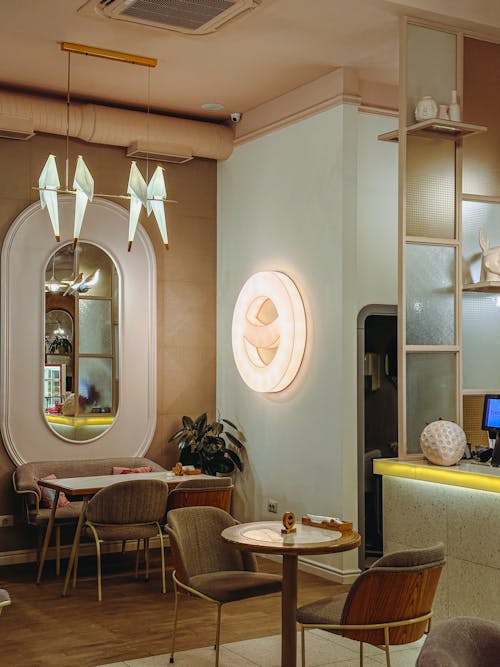 Fotobanka s bezplatnými fotkami na tému interiérový dizajn, kaviareň, lampa
