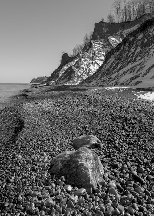 Chimney Bluffs State Park (24mm, 5x7)